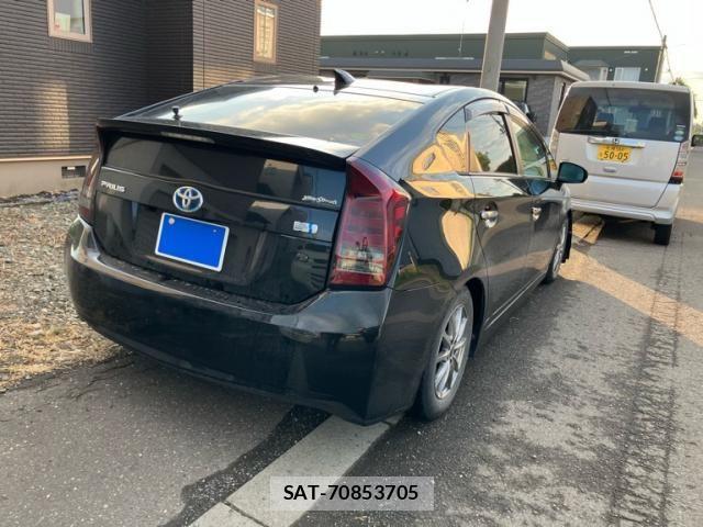 Toyota PRIUS 2012-07 7393663-4