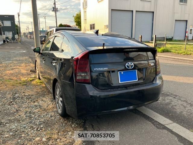Toyota PRIUS 2012-07 7393663-5