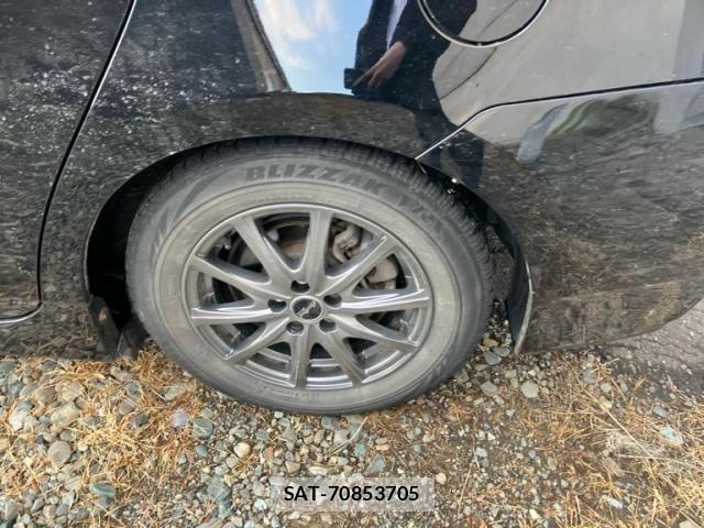 Toyota PRIUS 2012-07 7393663-7