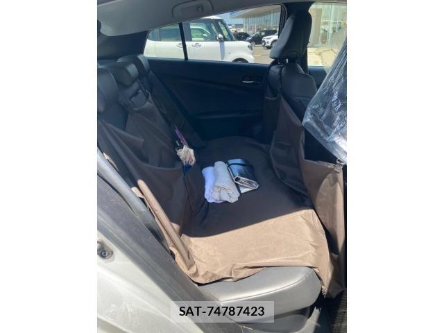 Toyota PRIUS 2016-06 7393635-15