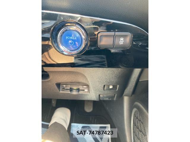 Toyota PRIUS 2016-06 7393635-21