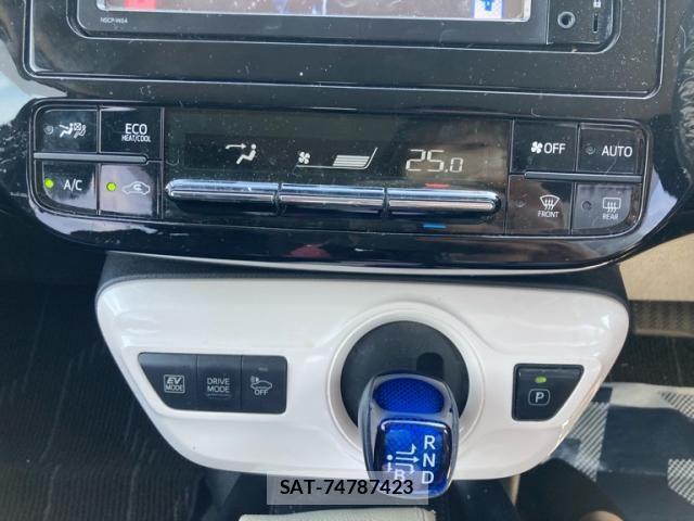 Toyota PRIUS 2016-06 7393635-26