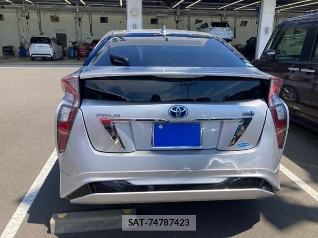 Toyota PRIUS 2016-06 7393635-4