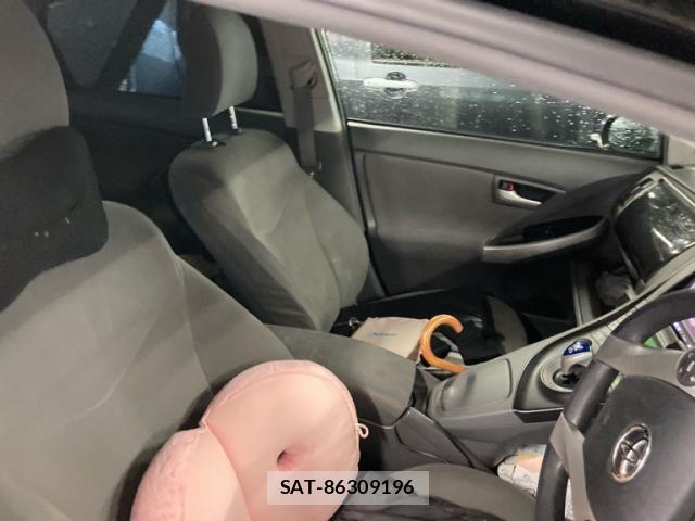 Toyota PRIUS 2011-07 7393664-12