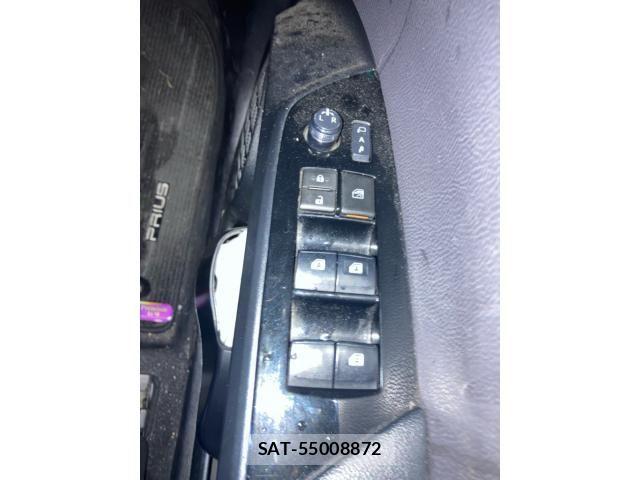 Toyota PRIUS 2017-12 7393643-9