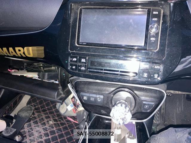 Toyota PRIUS 2017-12 7393643-13