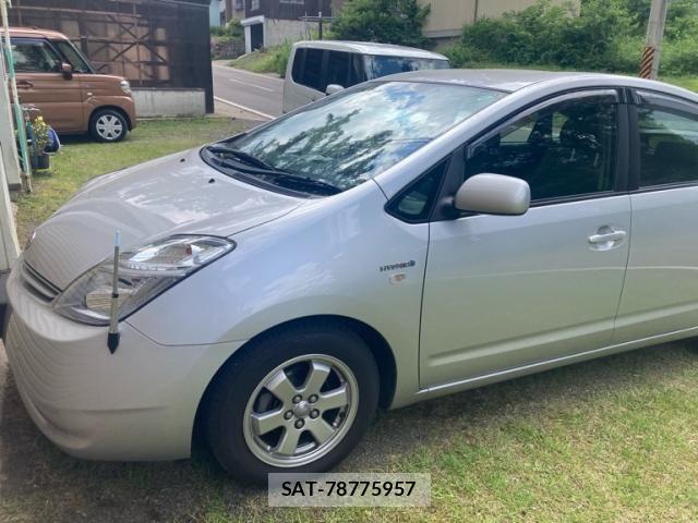 Toyota PRIUS 2009-07 7393657-1