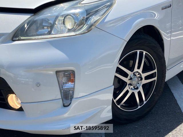 Toyota PRIUS 2012-05 7393650-11