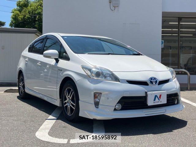Toyota PRIUS 2012-05 7393650-15