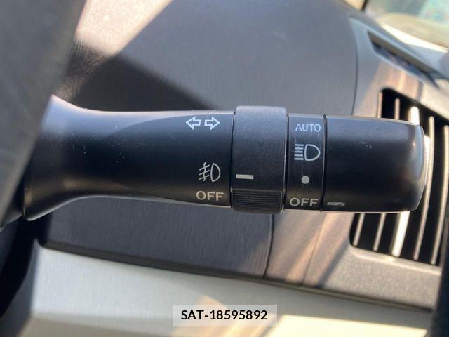 Toyota PRIUS 2012-05 7393650-6