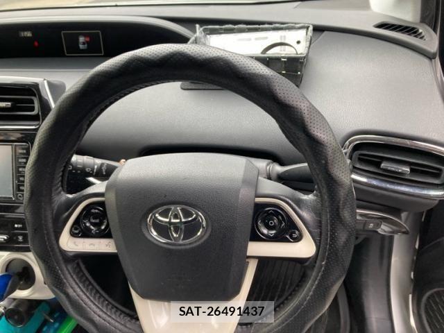 Toyota PRIUS 2016-11 7393646-12