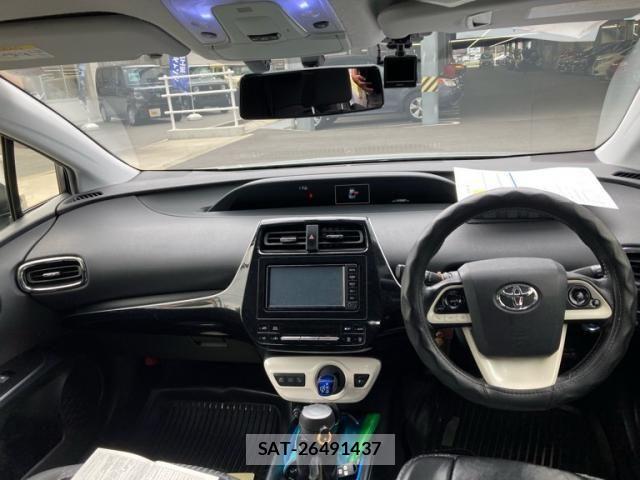 Toyota PRIUS 2016-11 7393646-17