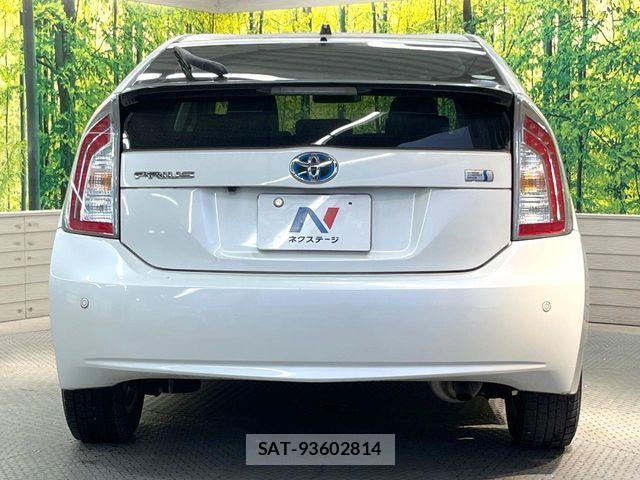 Toyota PRIUS 2014-06 7393636-14