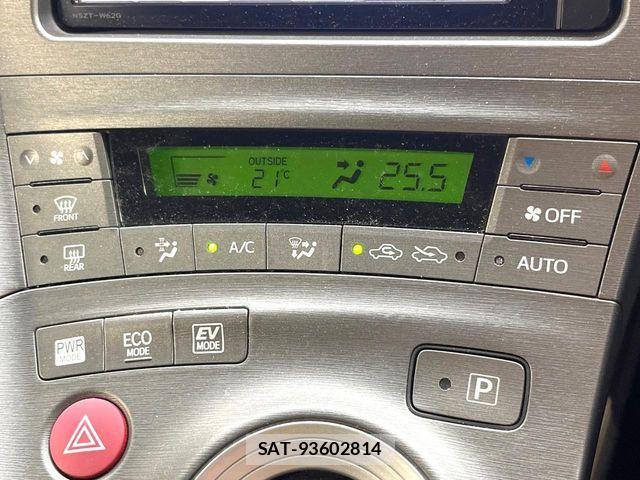 Toyota PRIUS 2014-06 7393636-4