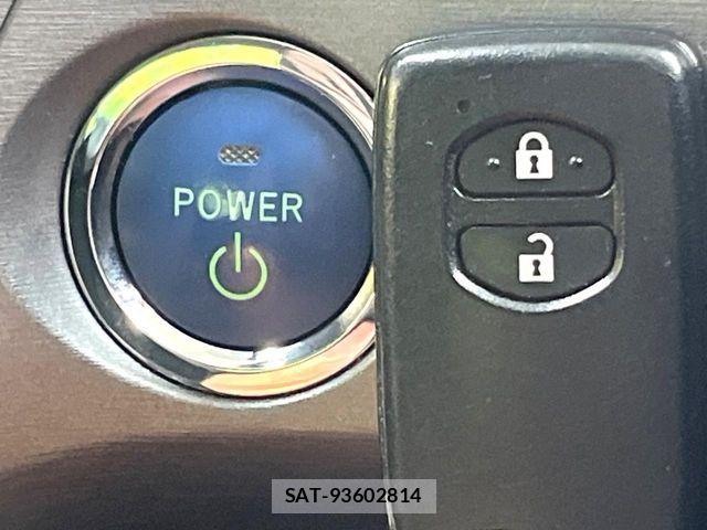 Toyota PRIUS 2014-06 7393636-5