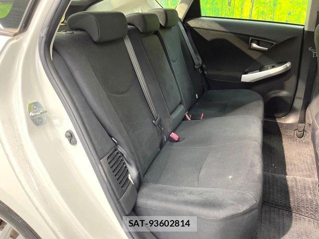 Toyota PRIUS 2014-06 7393636-8