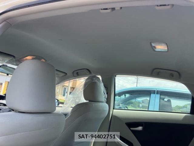 Toyota PRIUS 2011-09 7393672-13