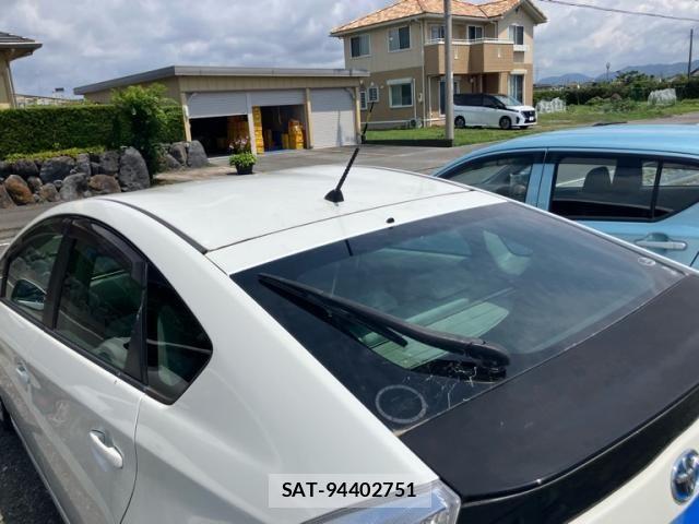 Toyota PRIUS 2011-09 7393672-4