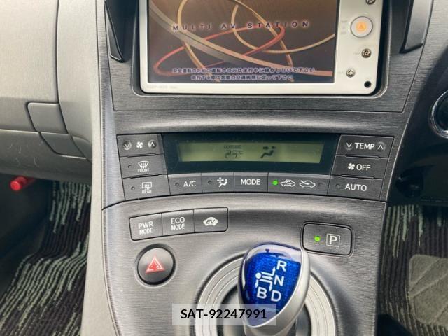 Toyota PRIUS 2010-03 7393665-17