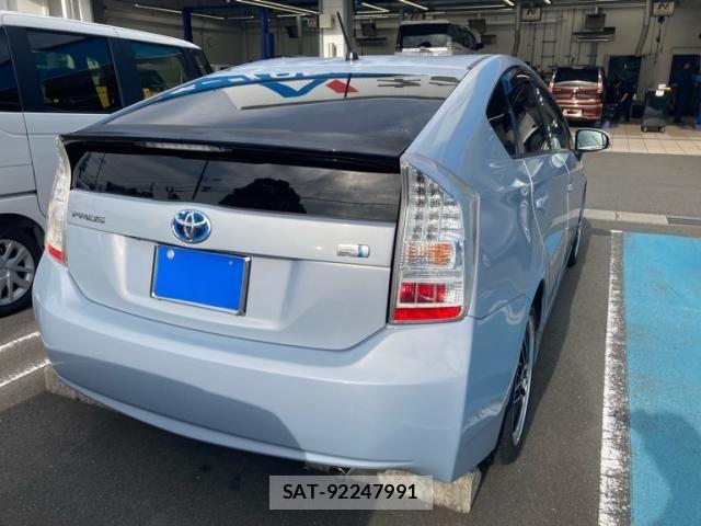 Toyota PRIUS 2010-03 7393665-2