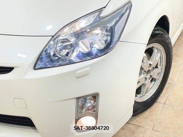 Toyota PRIUS 2011-11 7393645-11