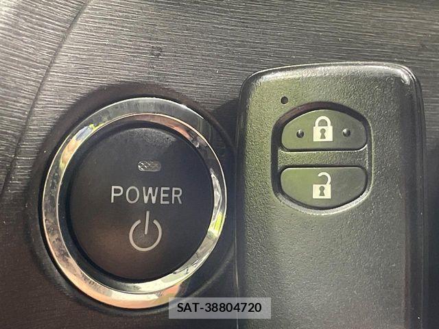 Toyota PRIUS 2011-11 7393645-6