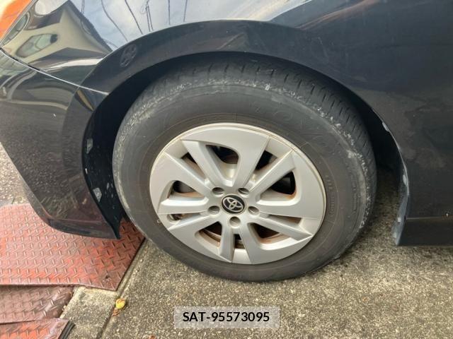 Toyota PRIUS 2015-12 7393644-3