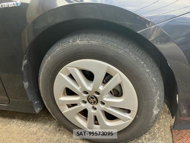 Toyota PRIUS 2015-12 7393644-4
