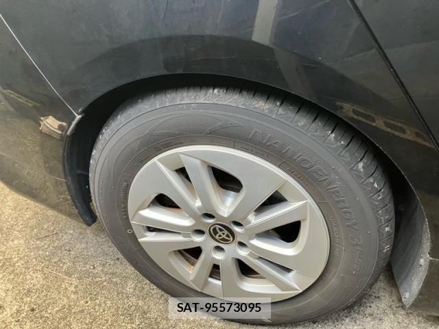 Toyota PRIUS 2015-12 7393644-5