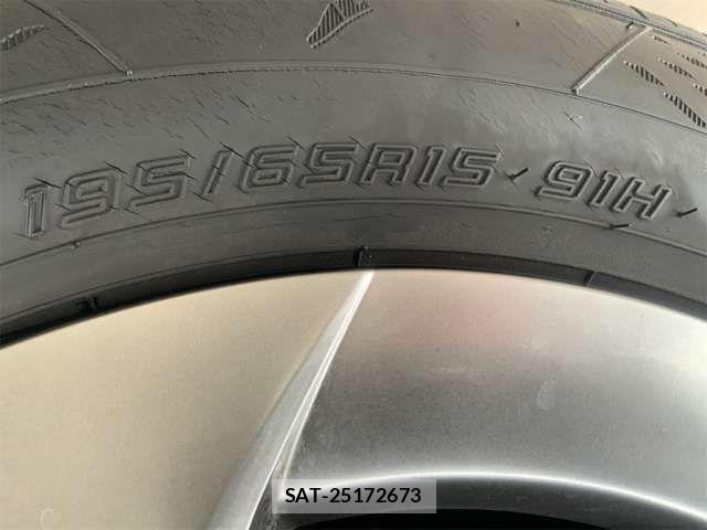 Toyota PRIUS 2014-01 7393639-19