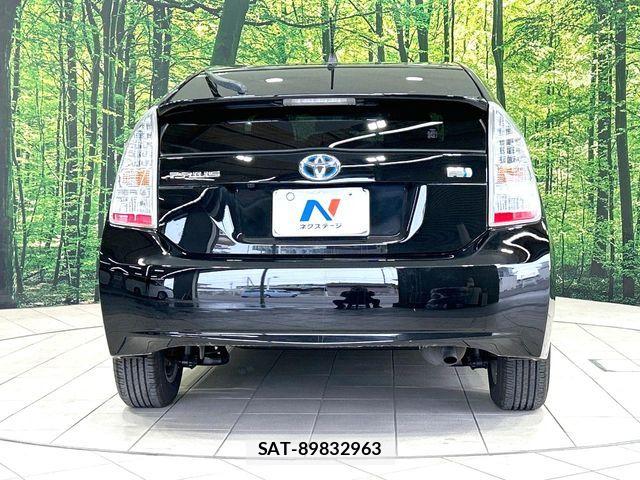 Toyota PRIUS 2010-05 7393649-14