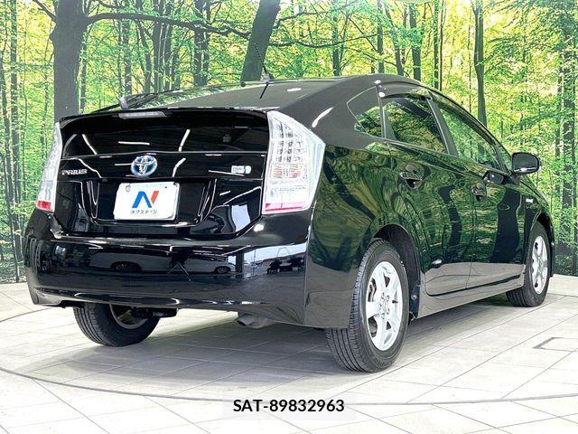 Toyota PRIUS 2010-05 7393649-16