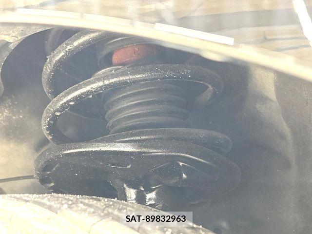 Toyota PRIUS 2010-05 7393649-19