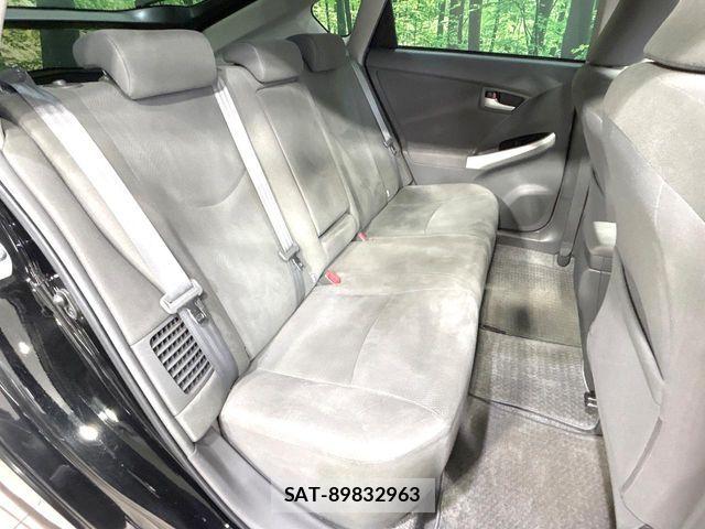 Toyota PRIUS 2010-05 7393649-8