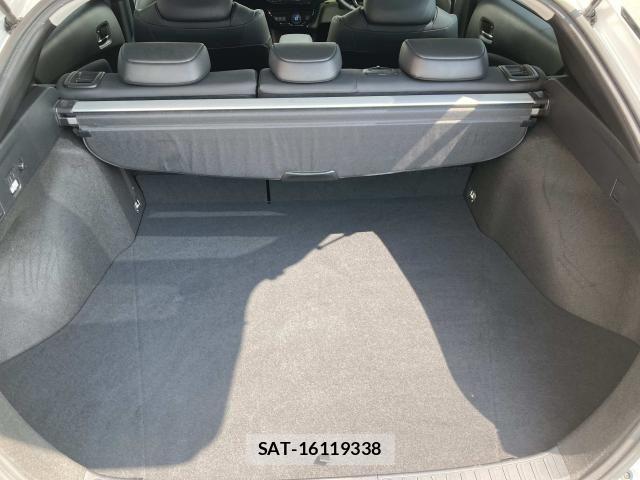Toyota PRIUS 2021-11 7456857-27