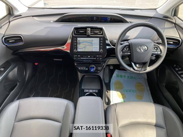 Toyota PRIUS 2021-11 7456857-2