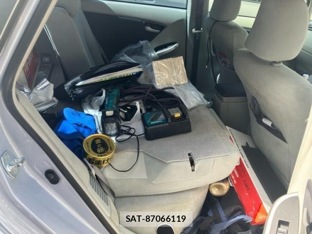 Toyota PRIUS 2010-06 7456994-11