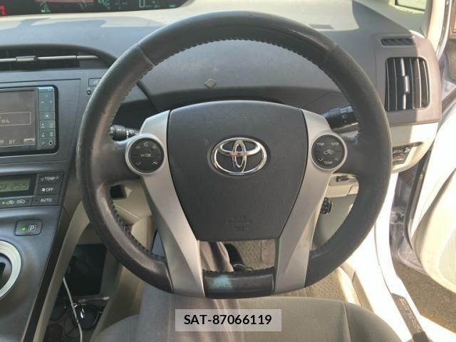 Toyota PRIUS 2010-06 7456994-22