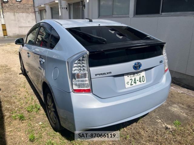 Toyota PRIUS 2010-06 7456994-3