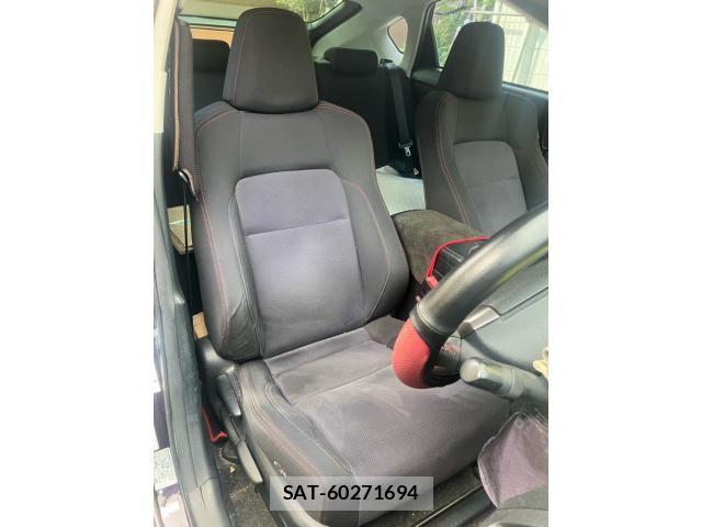 Toyota PRIUS 2012-07 7456932-17