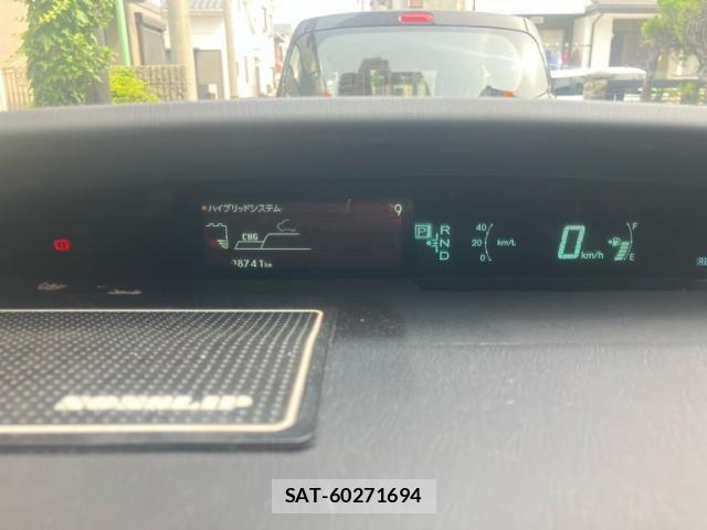 Toyota PRIUS 2012-07 7456932-27