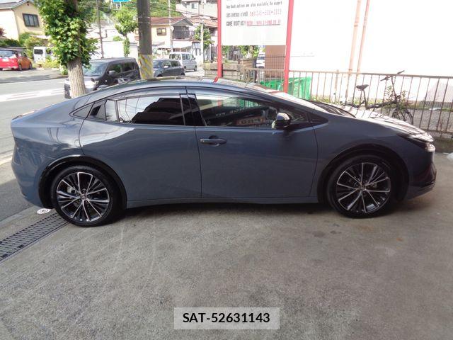 Toyota PRIUS 2026-01 7456830-8