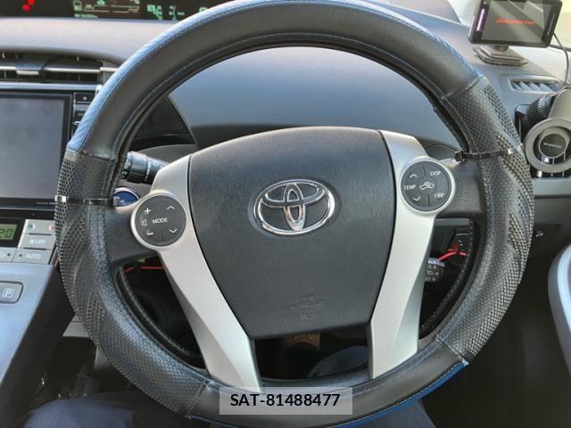 Toyota PRIUS 2014-06 7456953-12