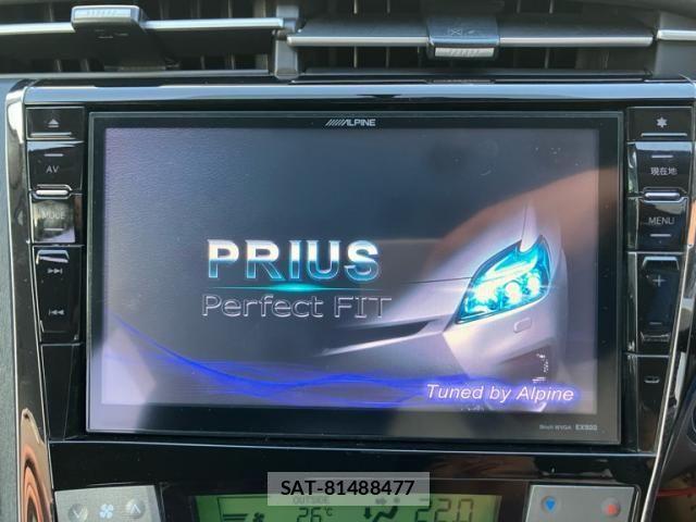 Toyota PRIUS 2014-06 7456953-13