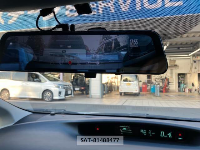 Toyota PRIUS 2014-06 7456953-15