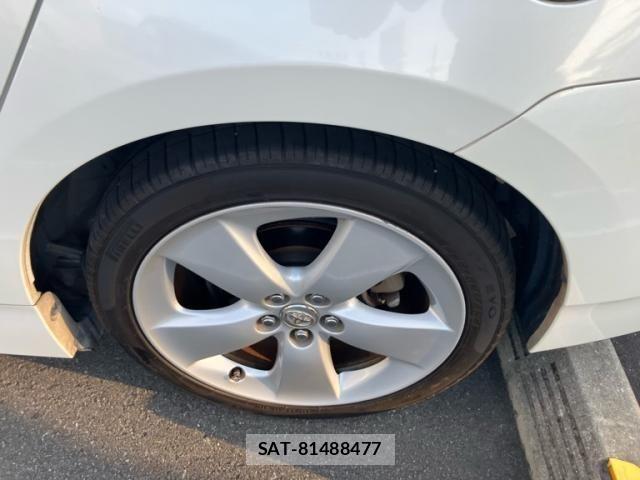 Toyota PRIUS 2014-06 7456953-5