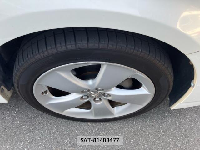 Toyota PRIUS 2014-06 7456953-7