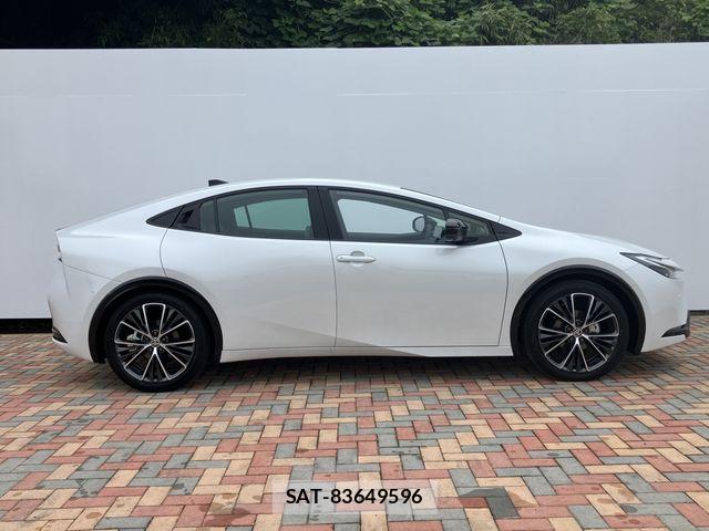 Toyota PRIUS 2026-05 7456817-5