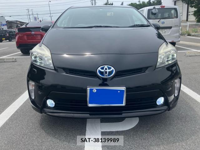 Toyota PRIUS 2015-09 7456920-1