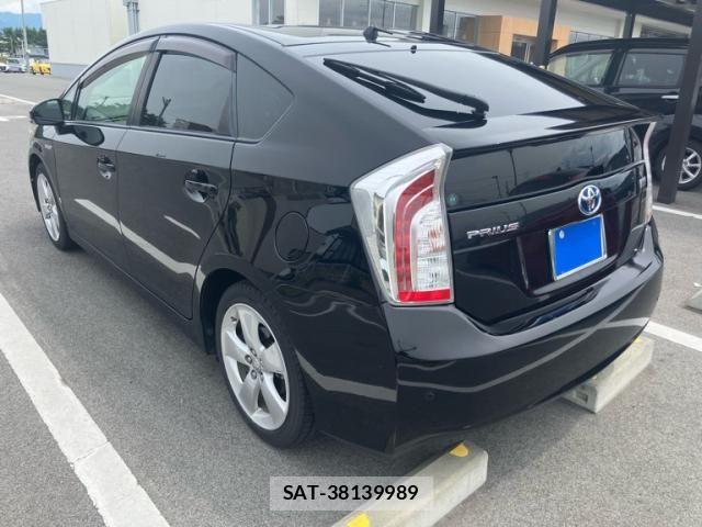 Toyota PRIUS 2015-09 7456920-7